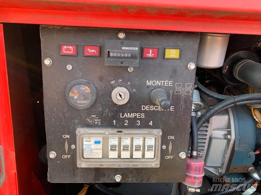  Superlight VT1 Valopylväät