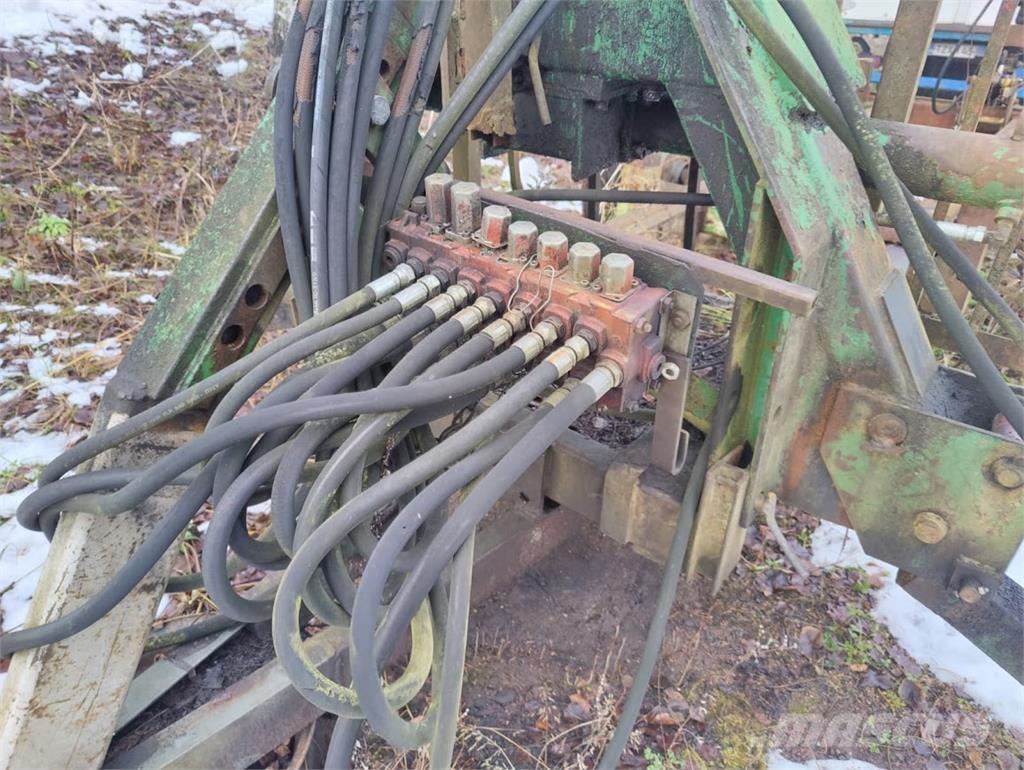  Kornos 2010 Metsäperävaunut