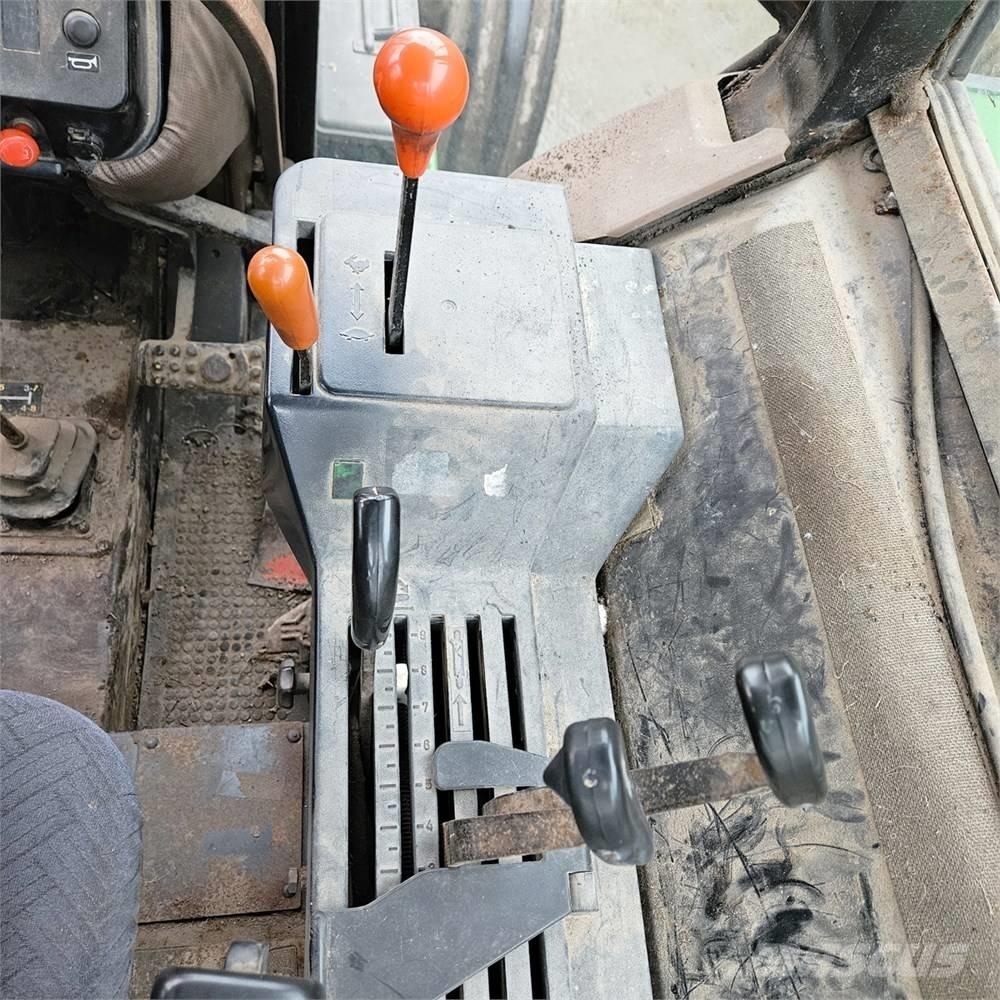 John Deere 2040 Traktorit
