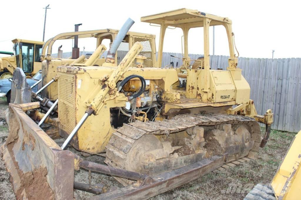 Komatsu D 53 A-17 Telaketjupuskutraktorit