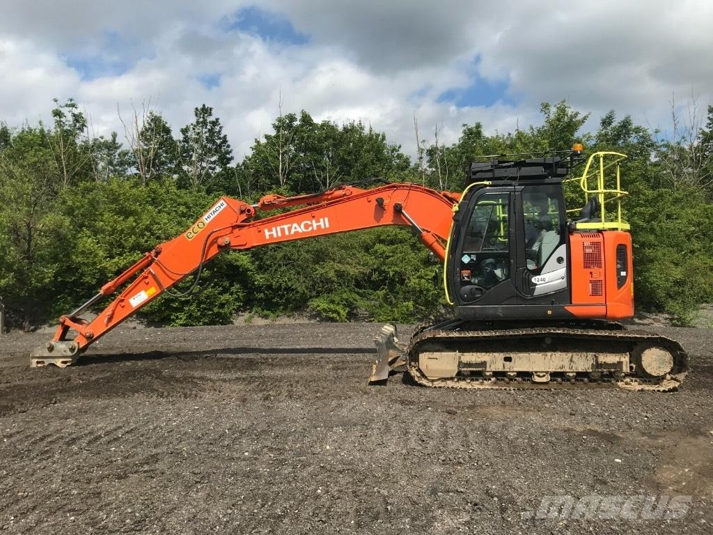 Hitachi ZX 135 US-6 Telakaivukoneet