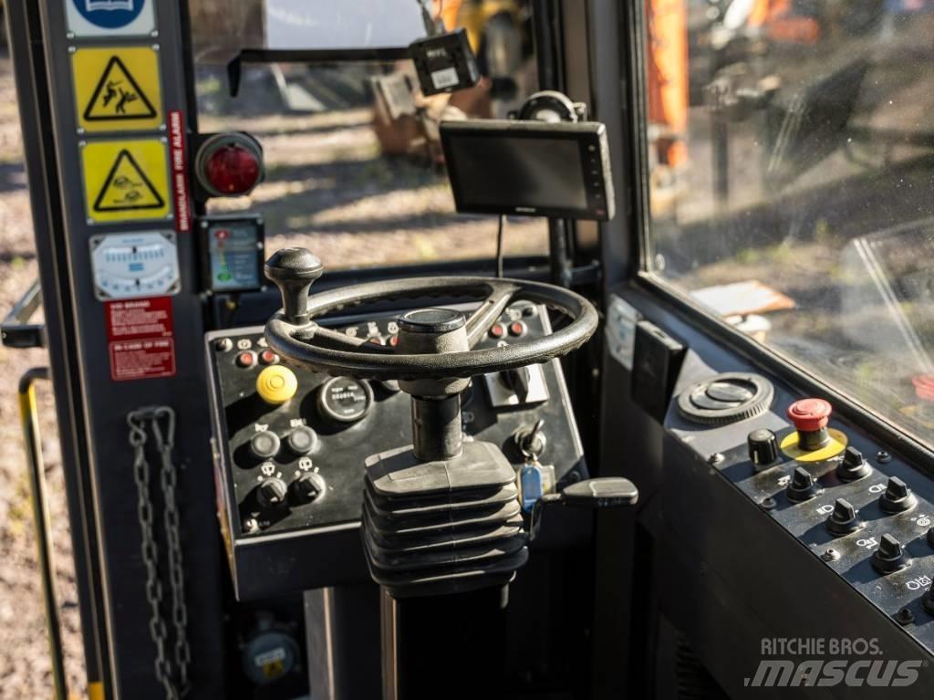Atlas Copco XE3 C30 Tunneli- ja maanalaiset kaivosporat
