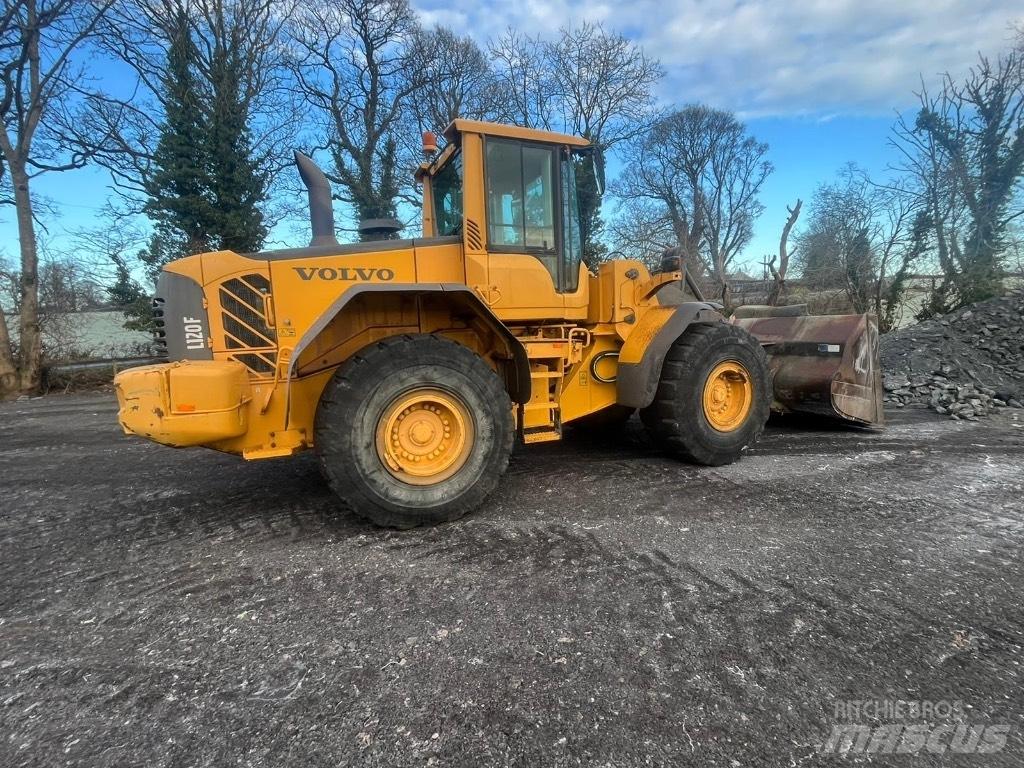 Volvo L 120 F Pyöräkuormaajat