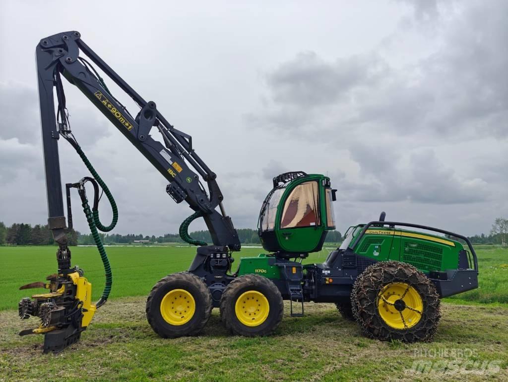 John Deere 1170 G Harvesterit