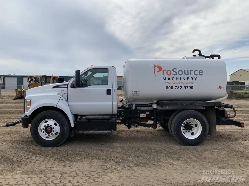Ford F 650 XL SD Vesisäiliöautot