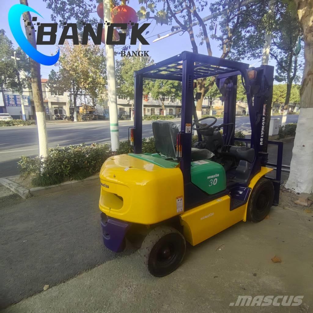 Komatsu FD 30 Dieseltrukit