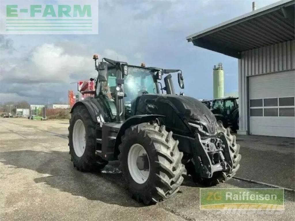 Valtra q245 Traktorit