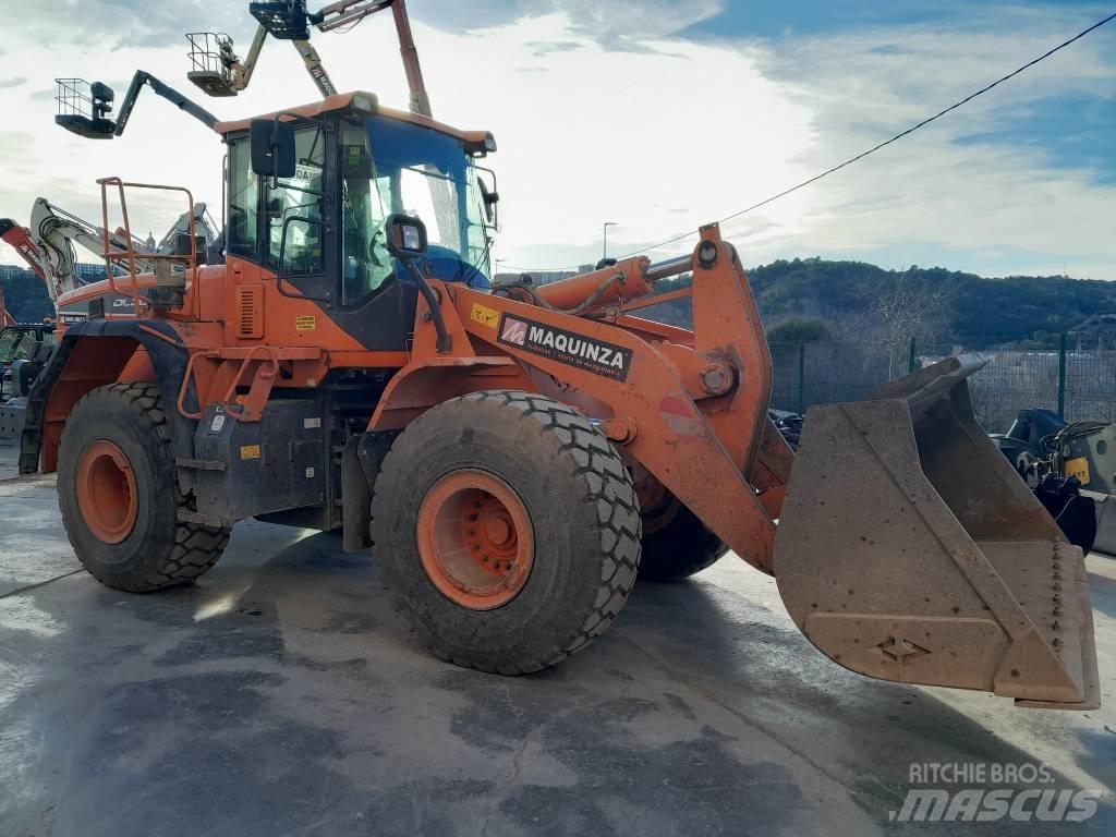 Doosan DL 300 Pyöräkuormaajat