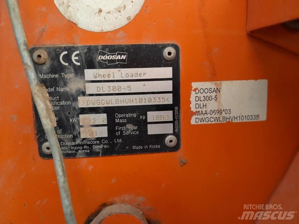 Doosan DL 300 Pyöräkuormaajat