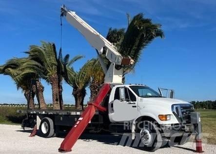 Ford F 750 Nosturiautot