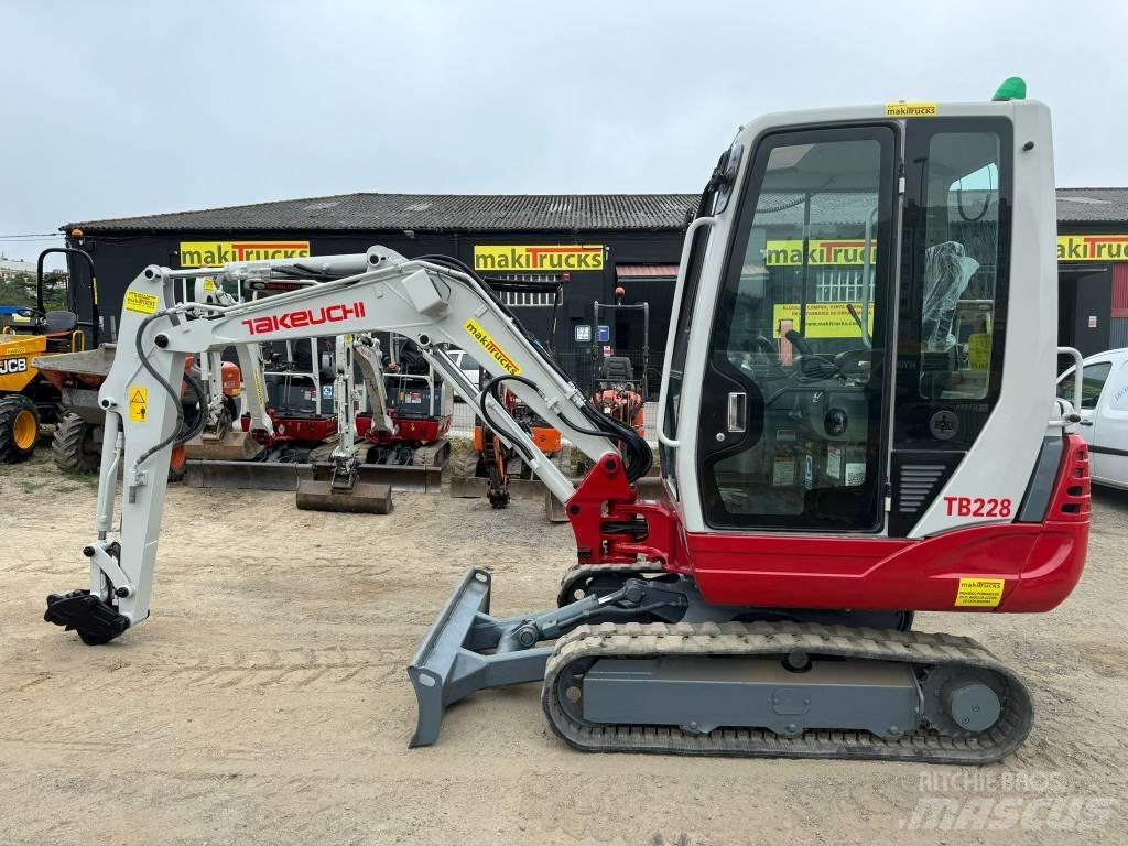 Takeuchi TB228 Minikaivukoneet < 7t
