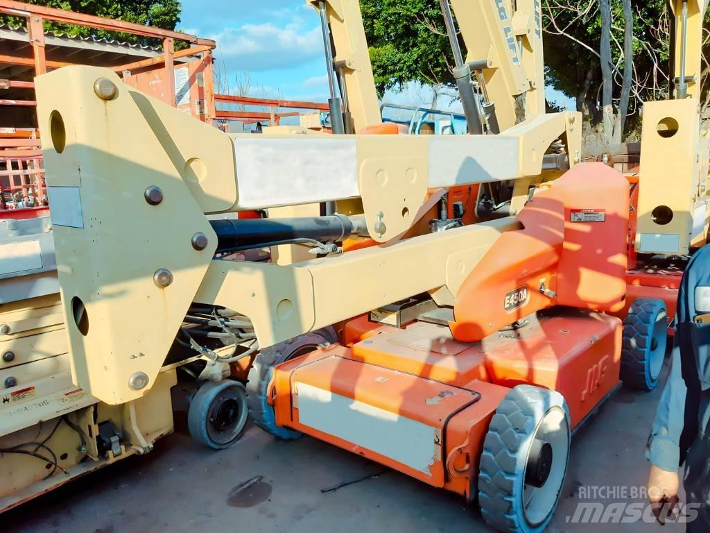 JLG E 450 A Kuukulkijat
