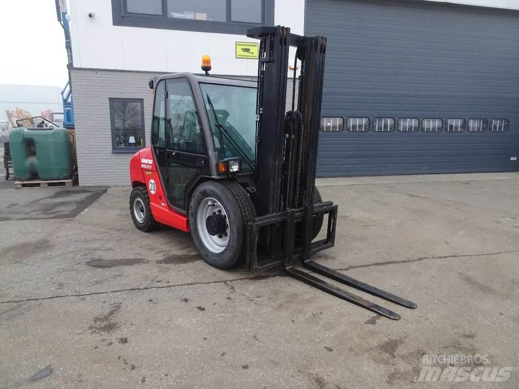 Manitou MSI MSI30T Maastotrukit