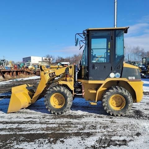 CAT 901B Pyöräkuormaajat