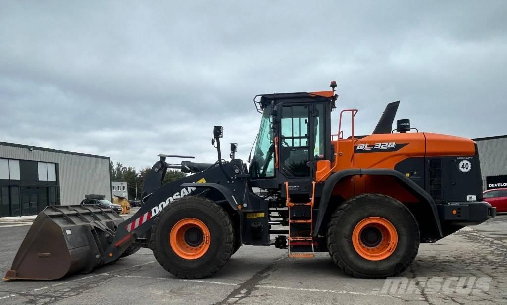 Doosan DL 320-7 Pyöräkuormaajat
