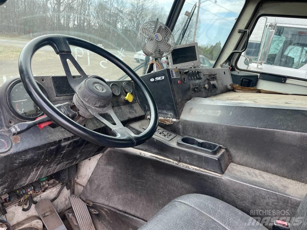 Mack LEU613 Kuorma-autoalustat