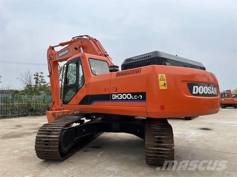 Doosan 300 Telakaivukoneet