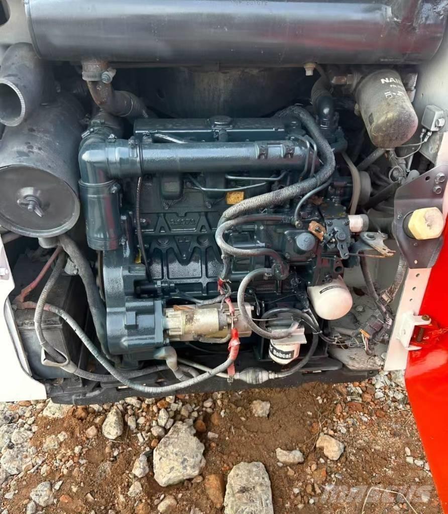 Bobcat S 130 Liukuohjatut kuormaajat