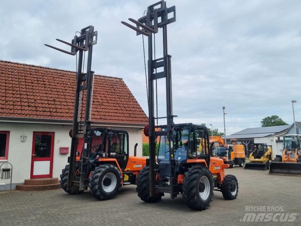 JCB 930-4 Maastotrukit