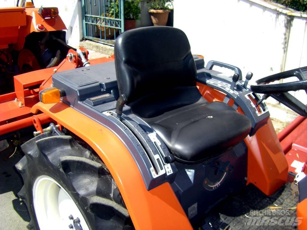 Kubota ASTE A-17 4wd Traktorit