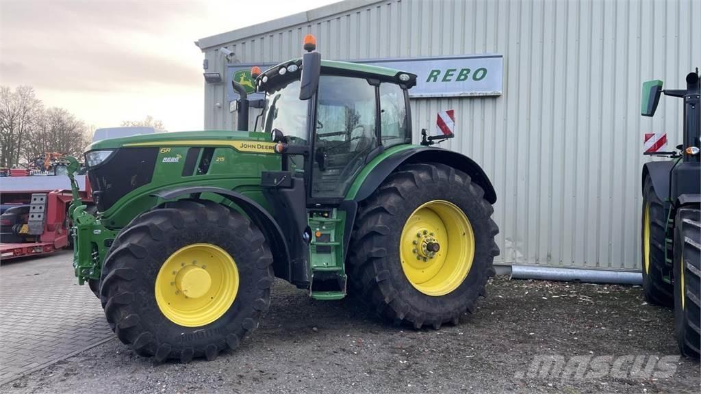 John Deere 6R215 Traktorit