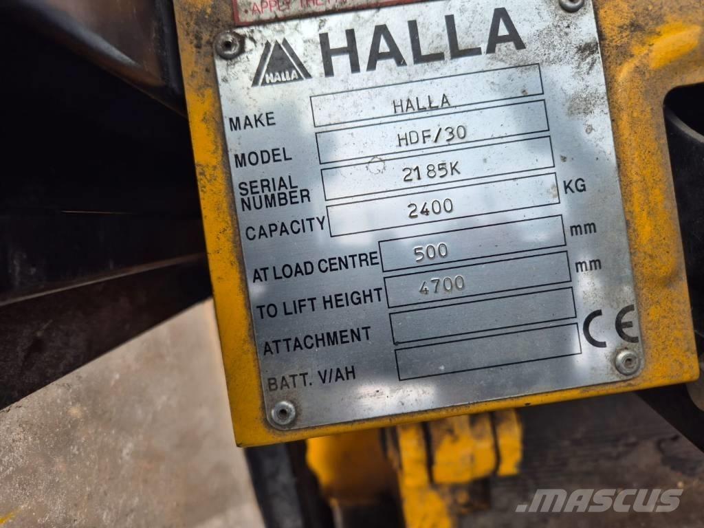 Halla HDF 30 Dieseltrukit