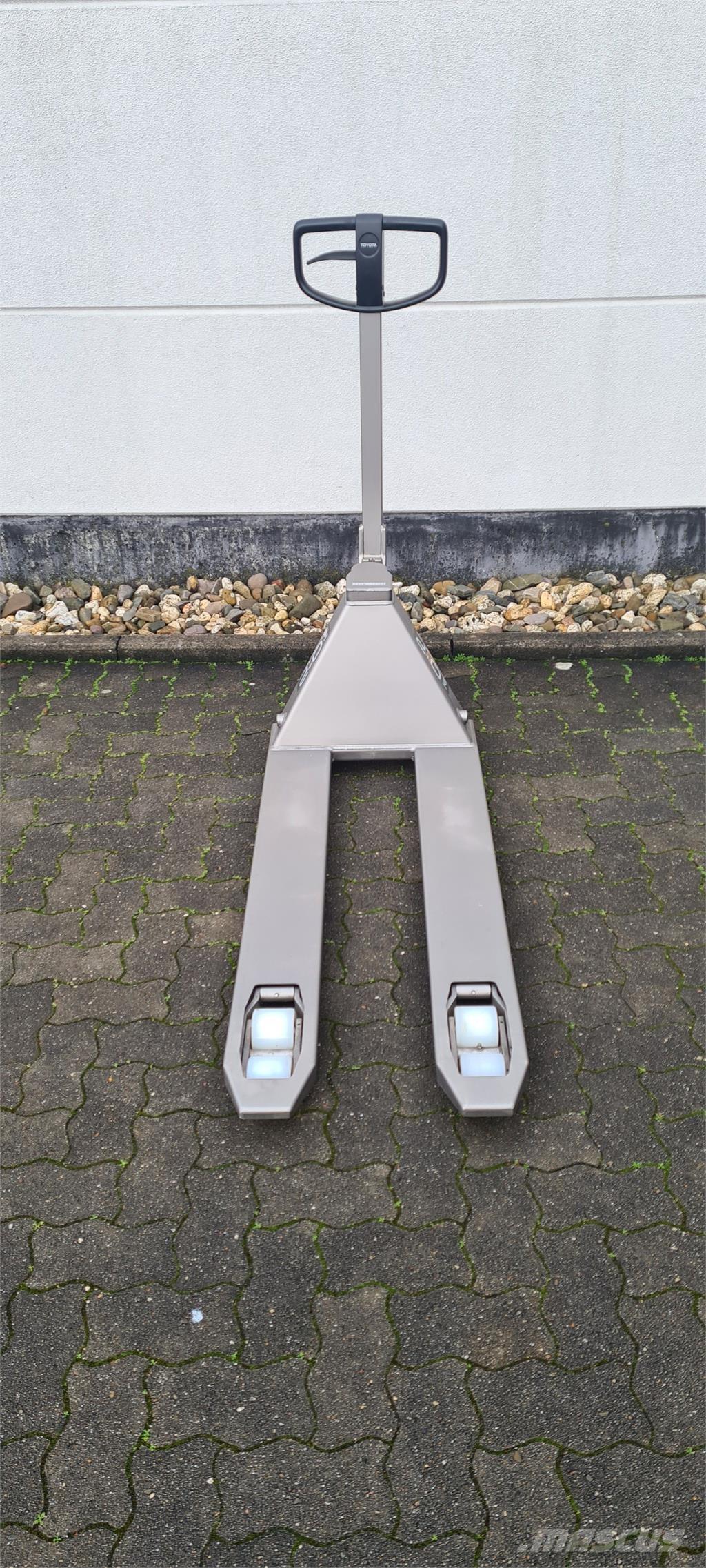 BT LHM 200ST Pumppukärryt