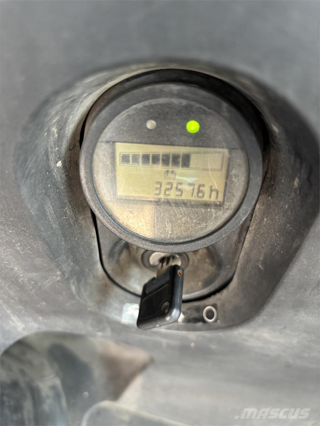 Still EXV10 Ajettavat pinoamisvaunut