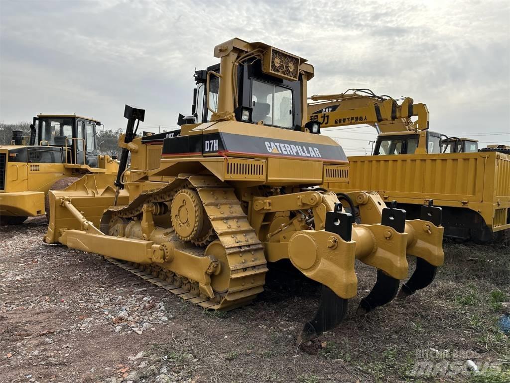CAT D 7 H Telaketjupuskutraktorit