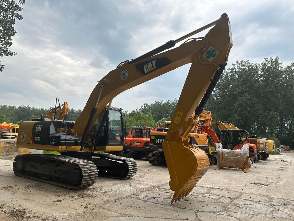 CAT 320D Telakaivukoneet