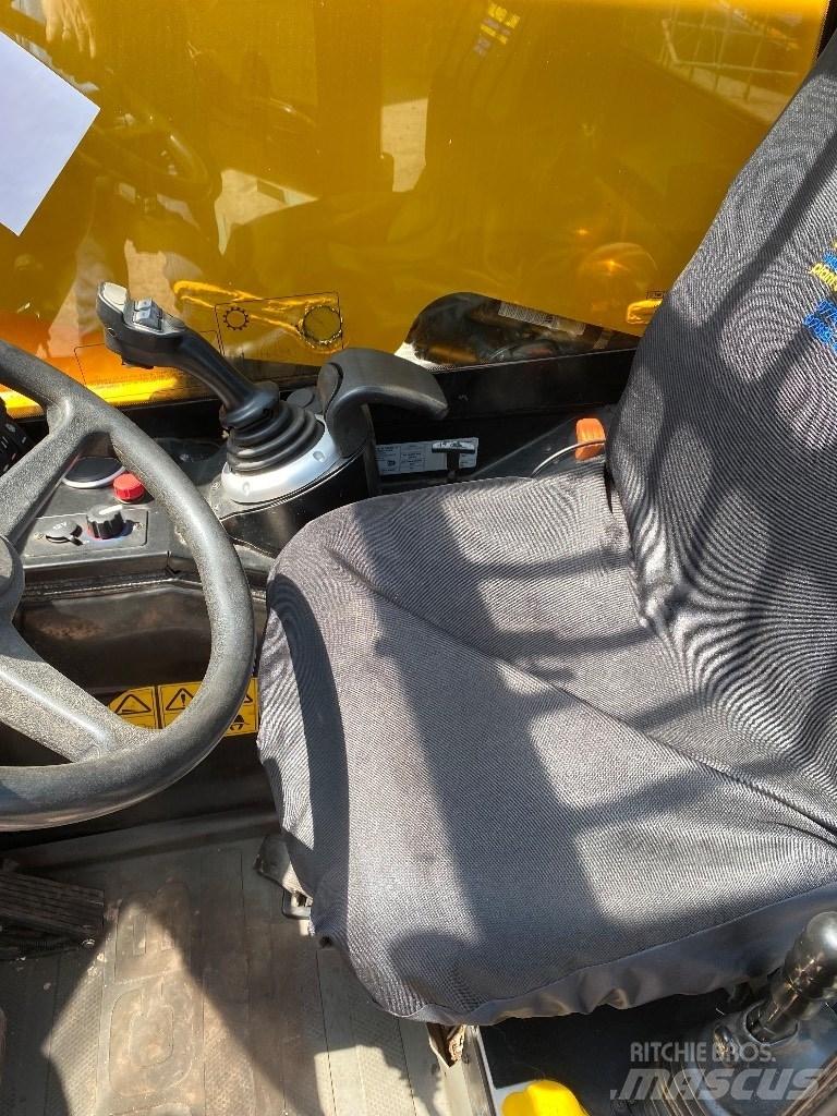 JCB 527-58 Agri Maatalouskurottajat