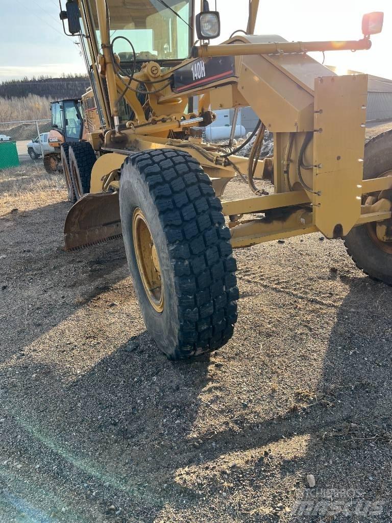 CAT 140 H Tiehöylät