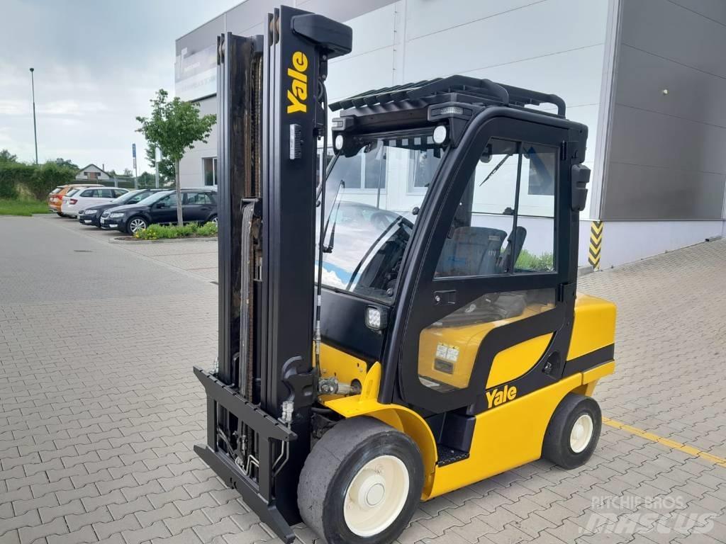 Yale GDP35VX Dieseltrukit