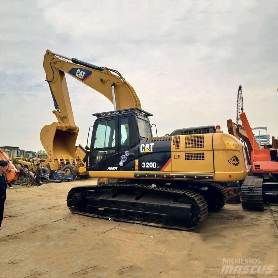 CAT 320D Telakaivukoneet