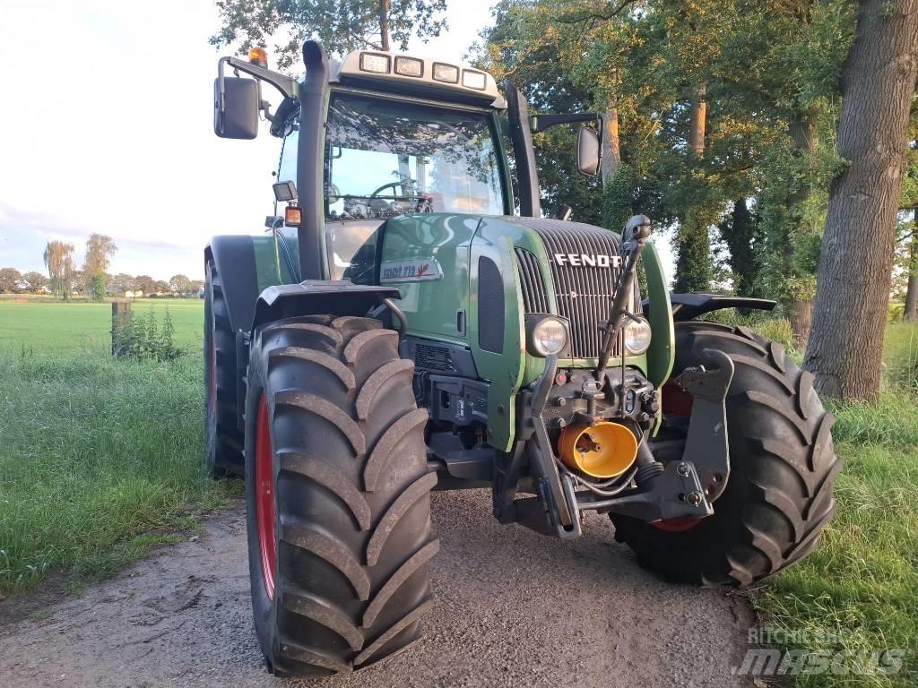 Fendt 712 Vario Traktorit