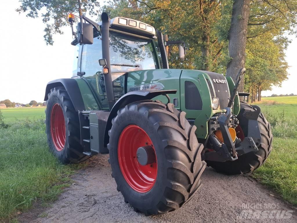 Fendt 712 Vario Traktorit