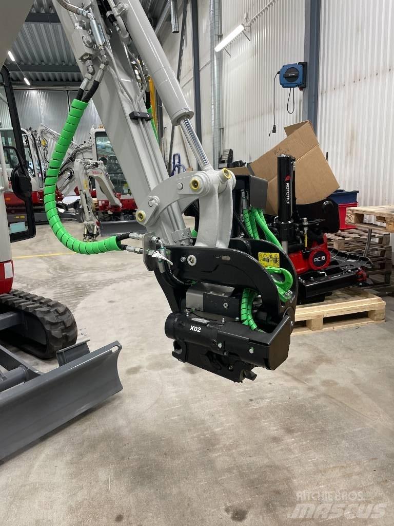 Takeuchi TB 320 Minikaivukoneet < 7t
