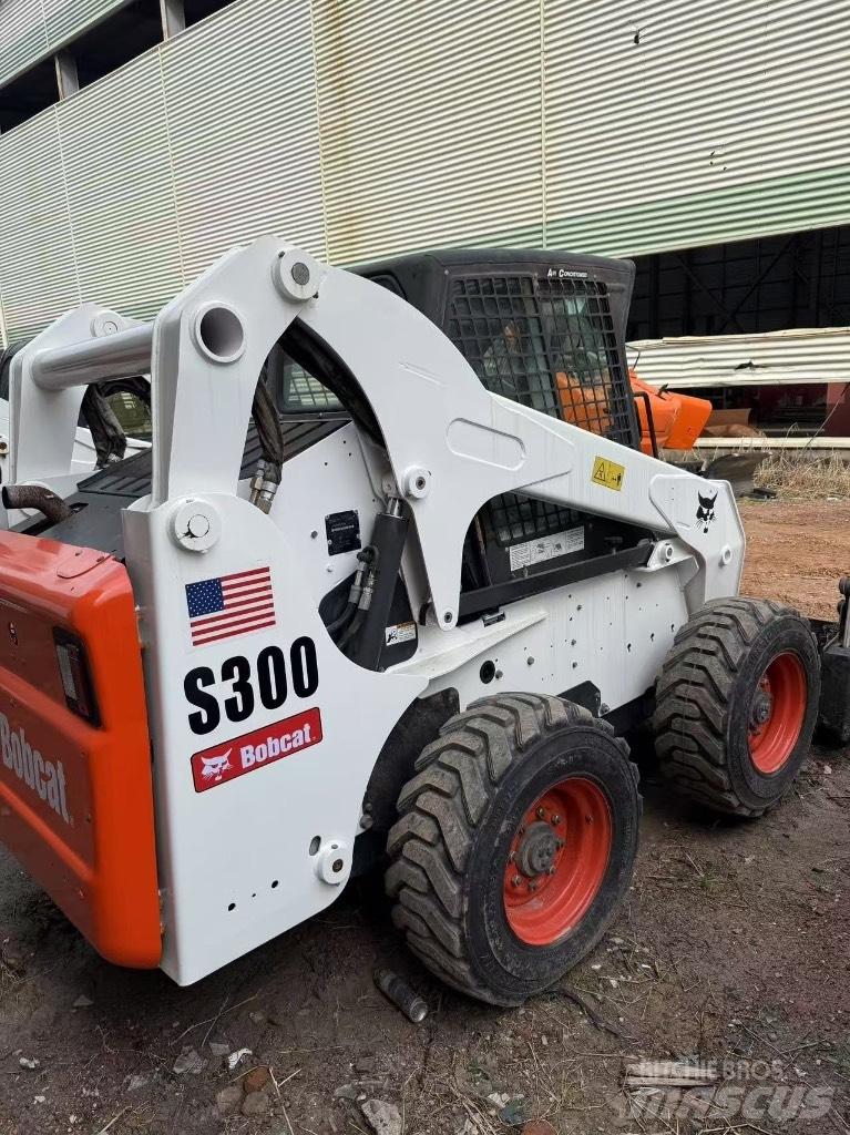 Bobcat S 300 Liukuohjatut kuormaajat