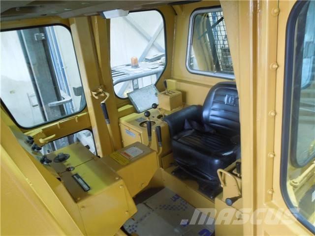 CAT D 7 G Telaketjupuskutraktorit