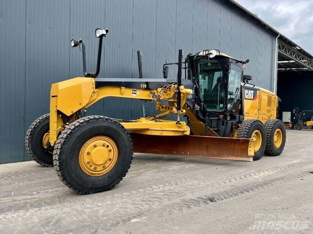 CAT 140M2 AWD Tiehöylät