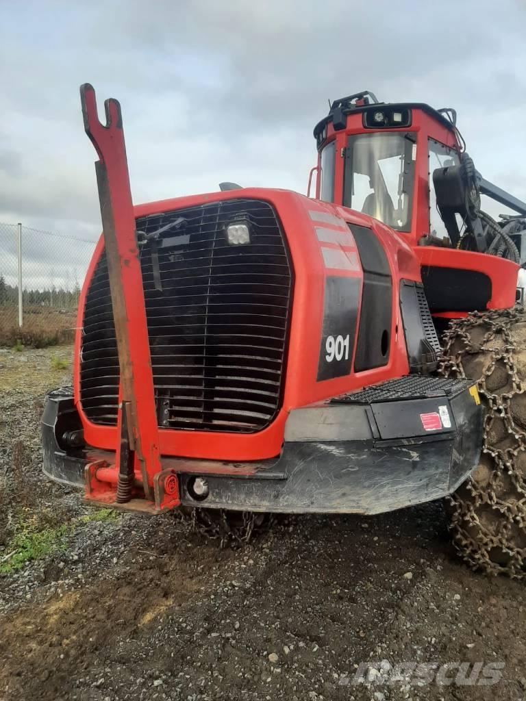 Komatsu 901 Harvesterit