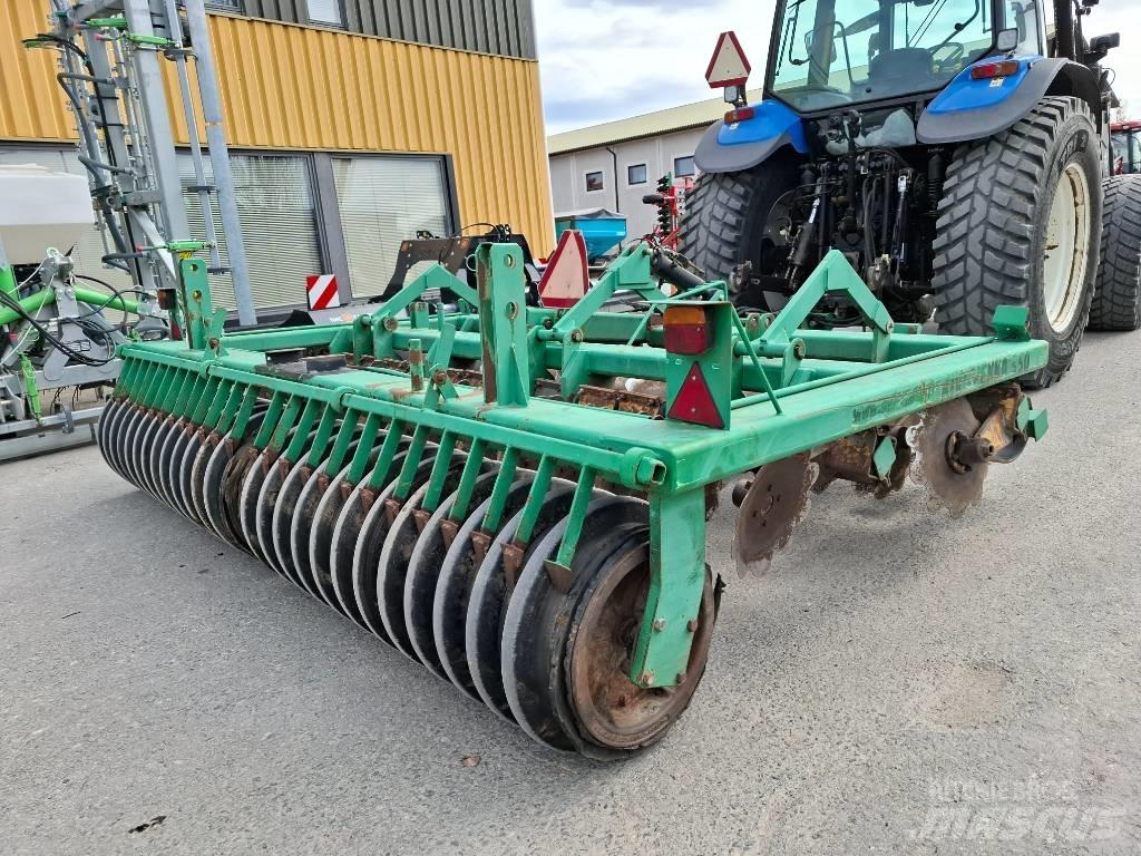 Kivi-Pekka 350 Kiekkomultaimet ja lautasäkeet