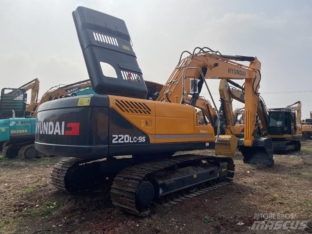 Hyundai R220-9S Telakaivukoneet