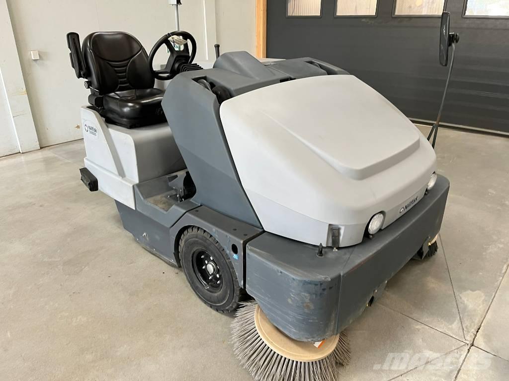 Nilfisk SW 8000 Lakaisukoneet sisäkäyttöön