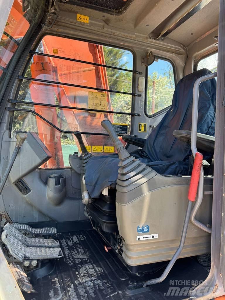 Hitachi ZX 130 Telakaivukoneet