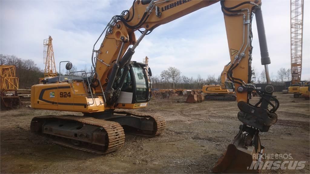Liebherr R924LC Telakaivukoneet