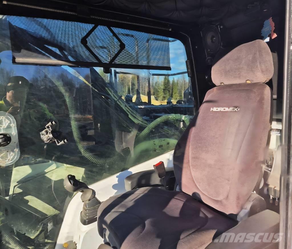 Hidromek HMK 300 LC Telakaivukoneet