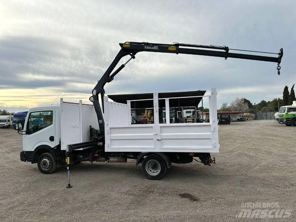 Nissan NT 400 Nosturiautot