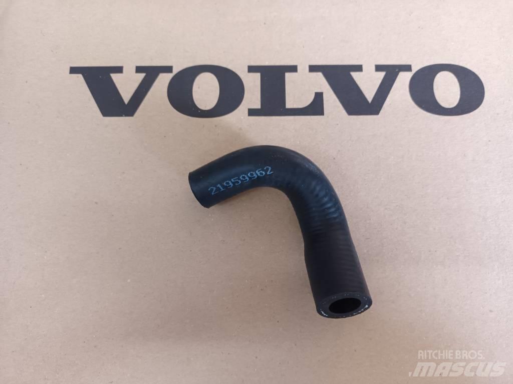 Volvo HOSE 21959962 Moottorit