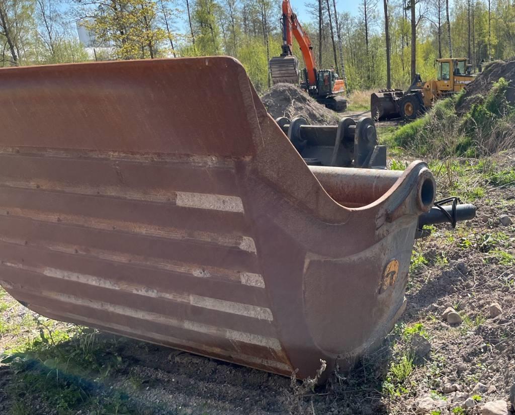 Doosan DX 420 LC Telakaivukoneet
